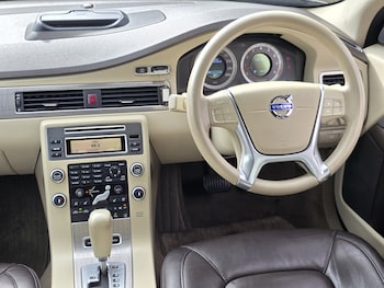 Used Volvo XC70 2010 for sale - 79552035: Photo