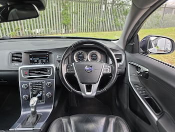 Used Volvo V60 2013 for sale - 79483231: Photo