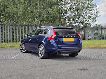 Used Volvo V60 2013 for sale - 79483231: Photo