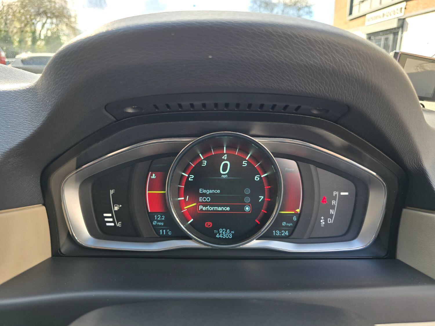 Used Volvo XC70 2013 for sale - 77694415: Photo 10