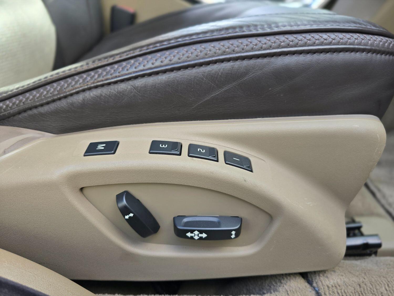 Used Volvo XC70 2013 for sale - 77694415: Photo 14