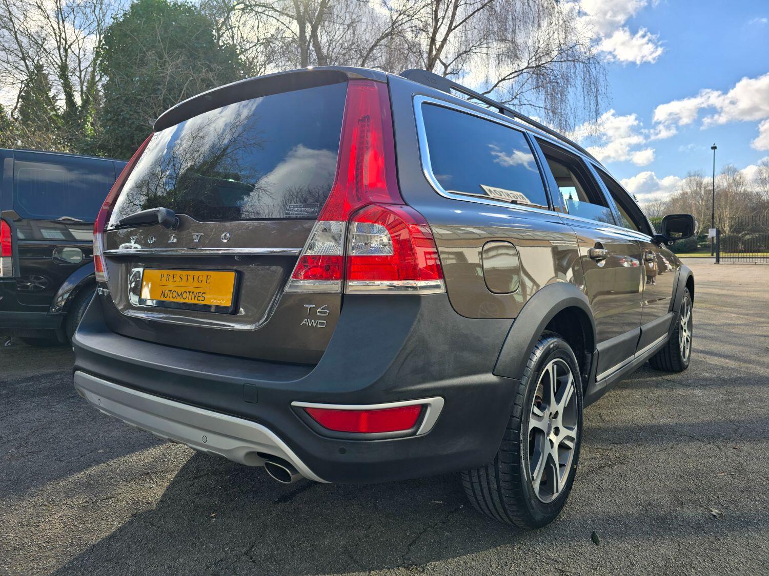 Used Volvo XC70 2013 for sale - 77694415: Photo 3