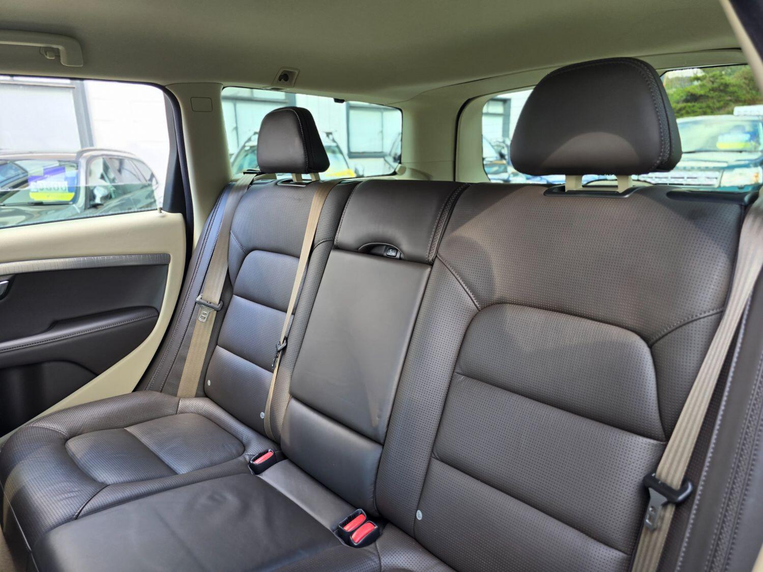 Used Volvo XC70 2013 for sale - 77694415: Photo 43