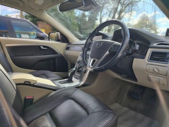 Used Volvo XC70 2013 for sale - 77694415: Photo