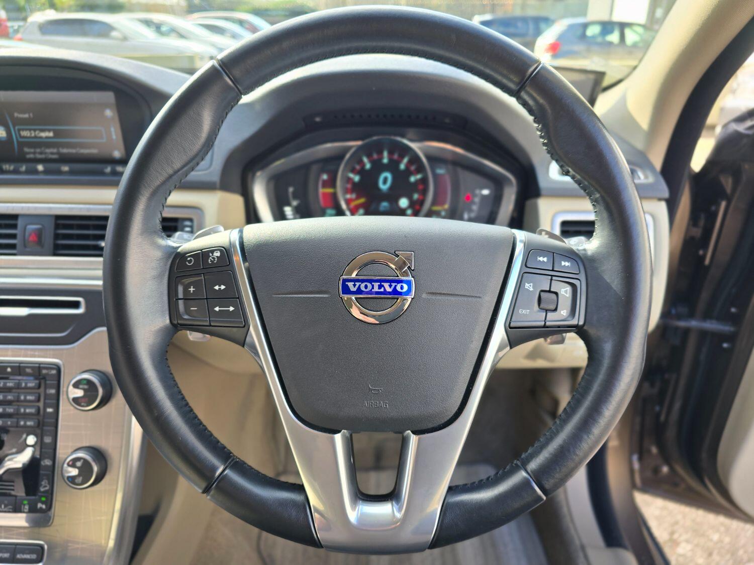 Used Volvo XC70 2013 for sale - 77694415: Photo 6