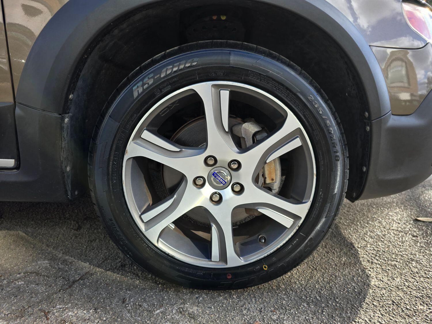 Used Volvo XC70 2013 for sale - 77694415: Photo 62