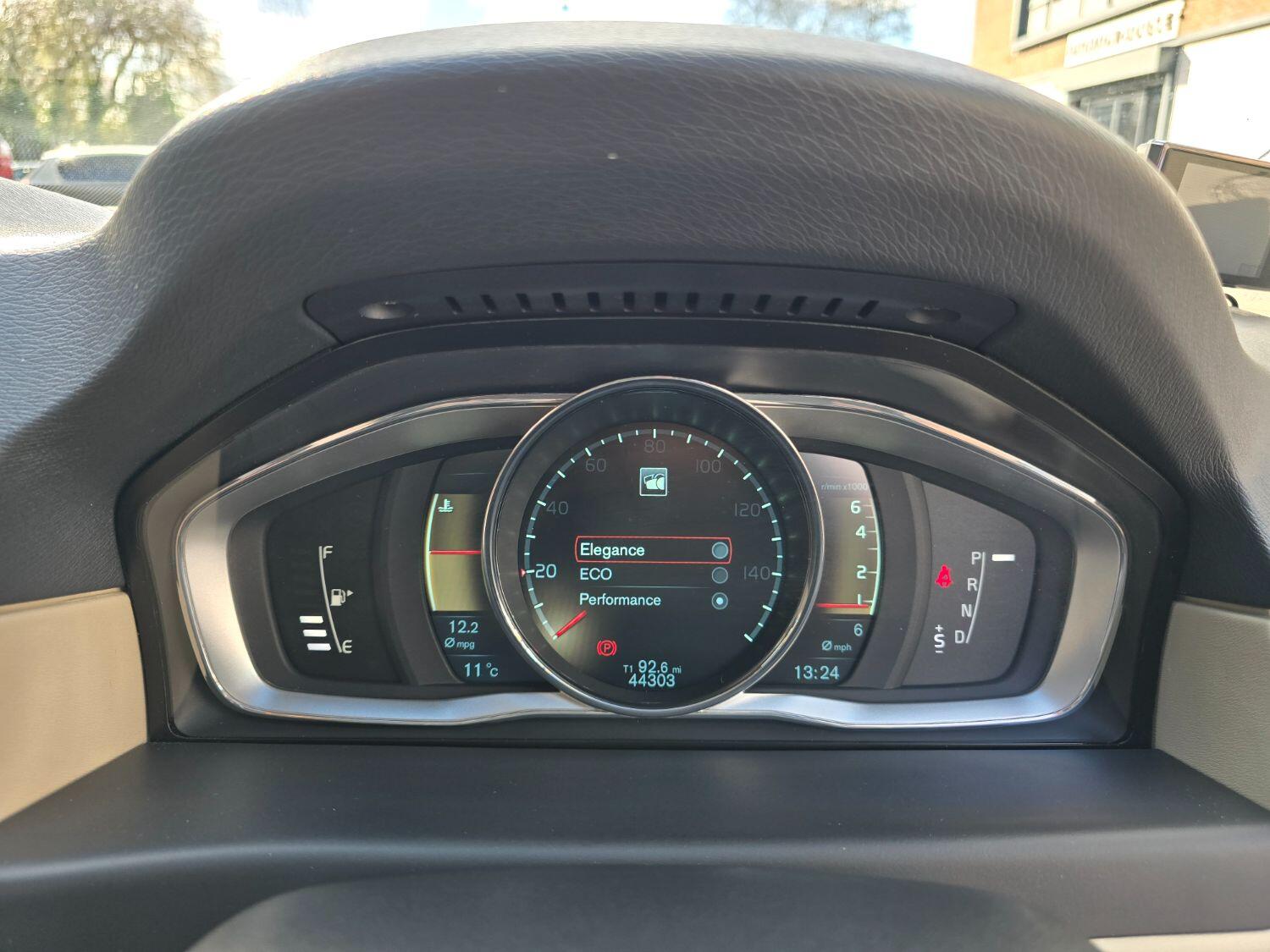 Used Volvo XC70 2013 for sale - 77694415: Photo 9