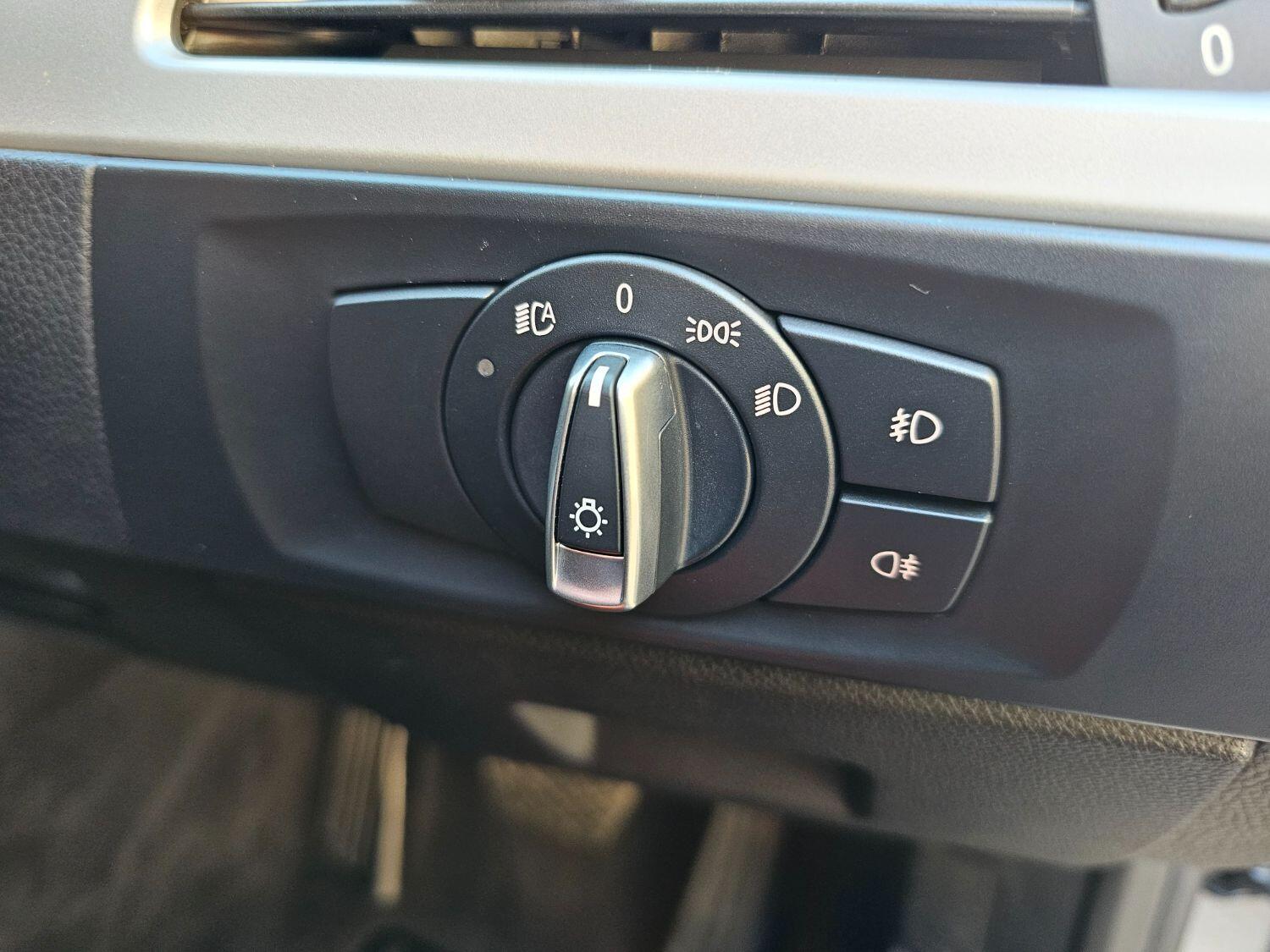 Used BMW 3 Series 2011 for sale - 77189404: Photo 17