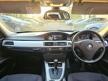 Used BMW 3 Series 2011 for sale - 77189404: Photo