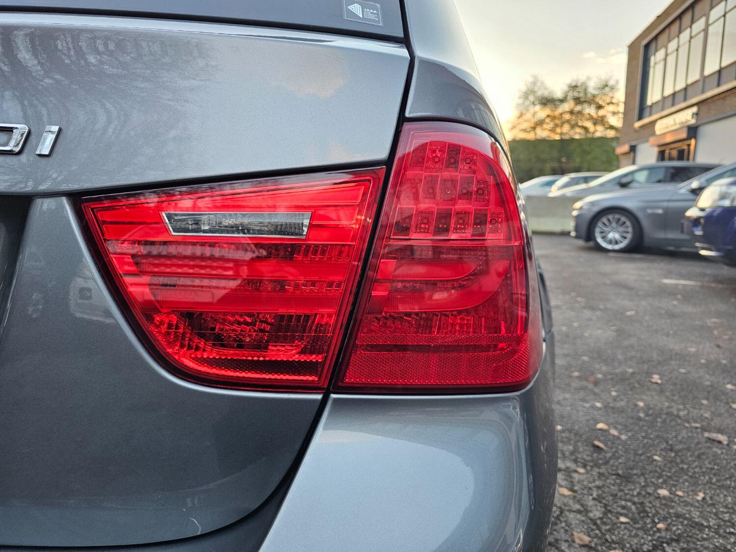 Used BMW 3 Series 2011 for sale - 77189404: Photo 46