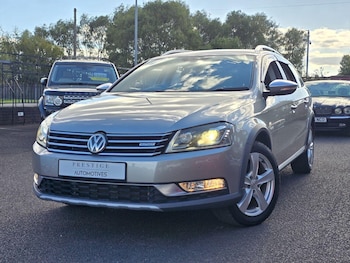 2.0 TSI Sport 4 MOTION ALLTRACK LEATHER SEATS ONLY 26K VERIFIED MILES APPLE 5-Door