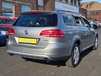 Used Volkswagen Passat 2012 for sale - 77189385: Photo