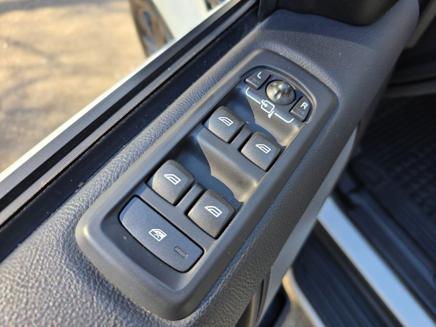 Used Land Rover Discovery 4 2016 for sale - 77189411: Photo 35