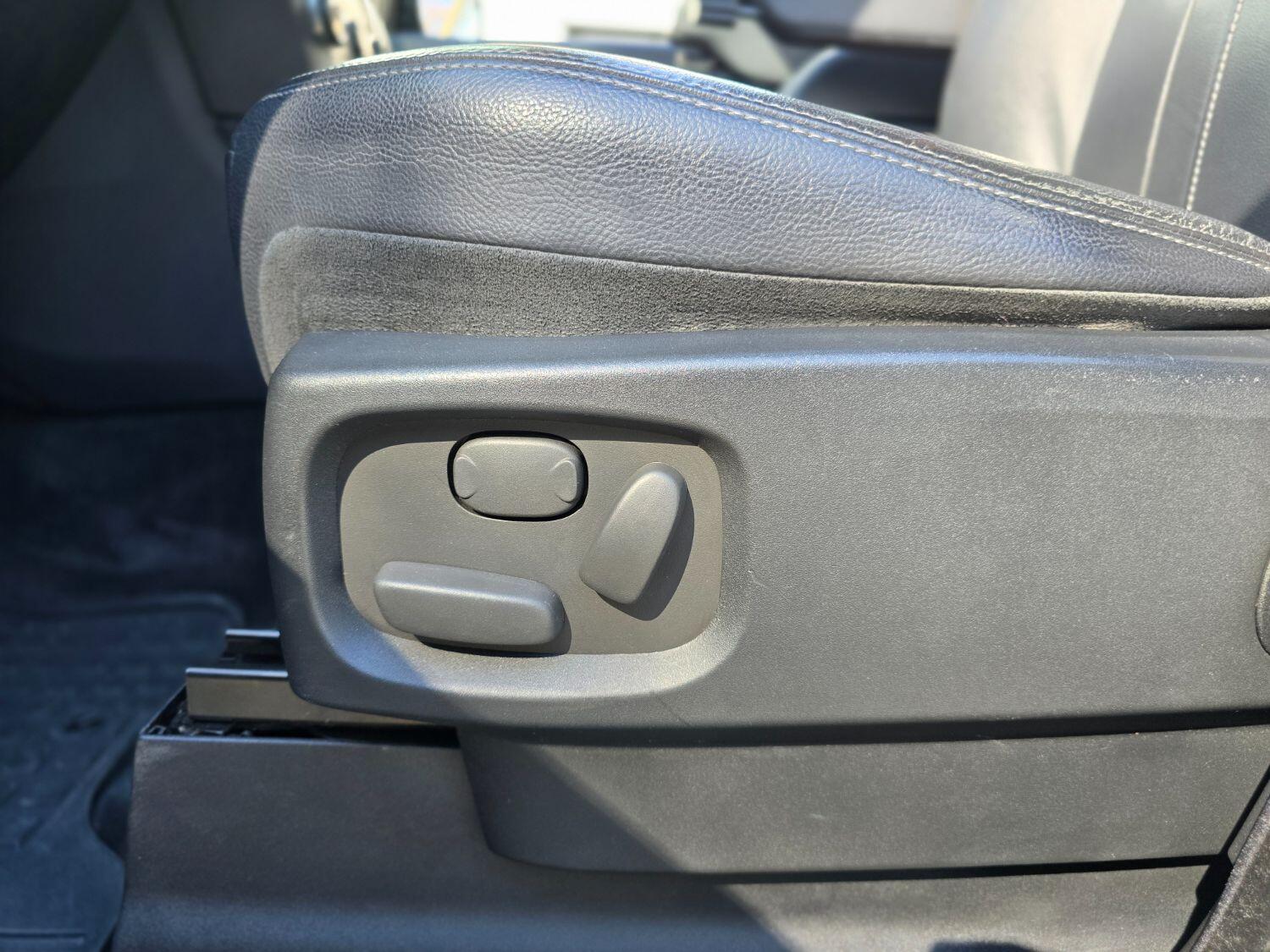 Used Land Rover Discovery 4 2016 for sale - 77189411: Photo 52