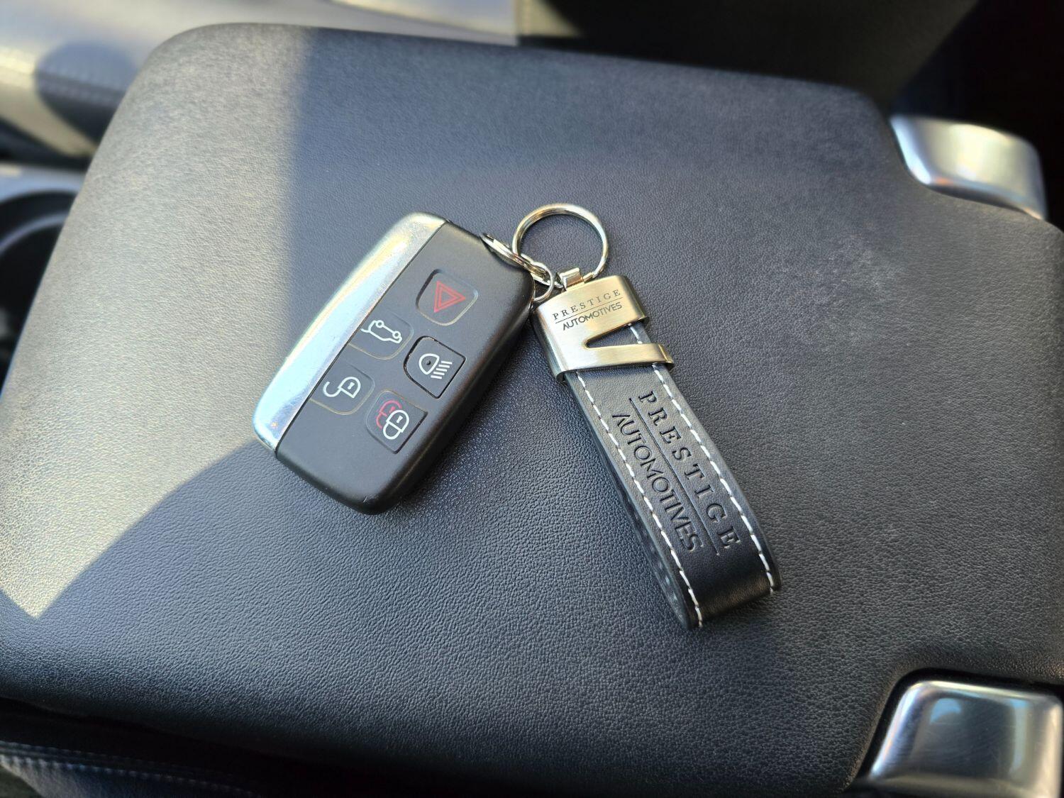 Used Land Rover Discovery 4 2016 for sale - 77189411: Photo 55