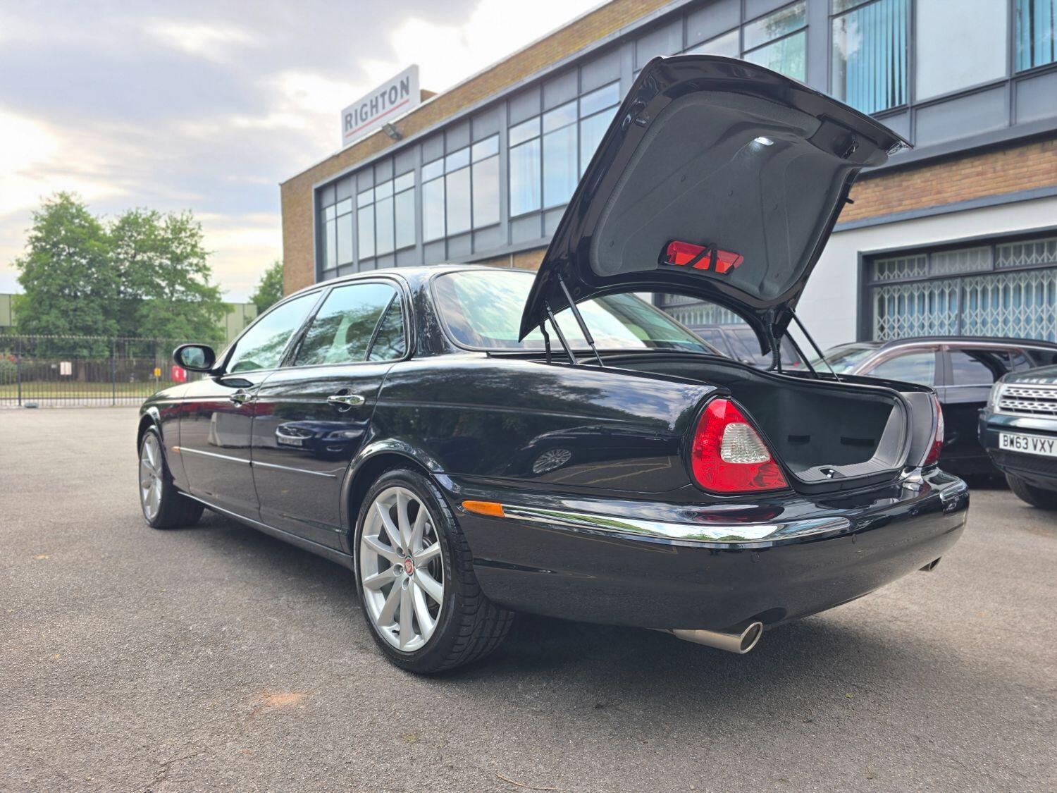 Used Jaguar XJ 2005 for sale - 77189400: Photo 100