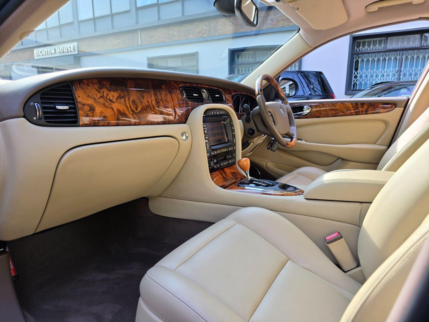 Used Jaguar XJ 2005 for sale - 77189400: Photo 29