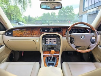 Used Jaguar XJ 2005 for sale - 77189400: Photo