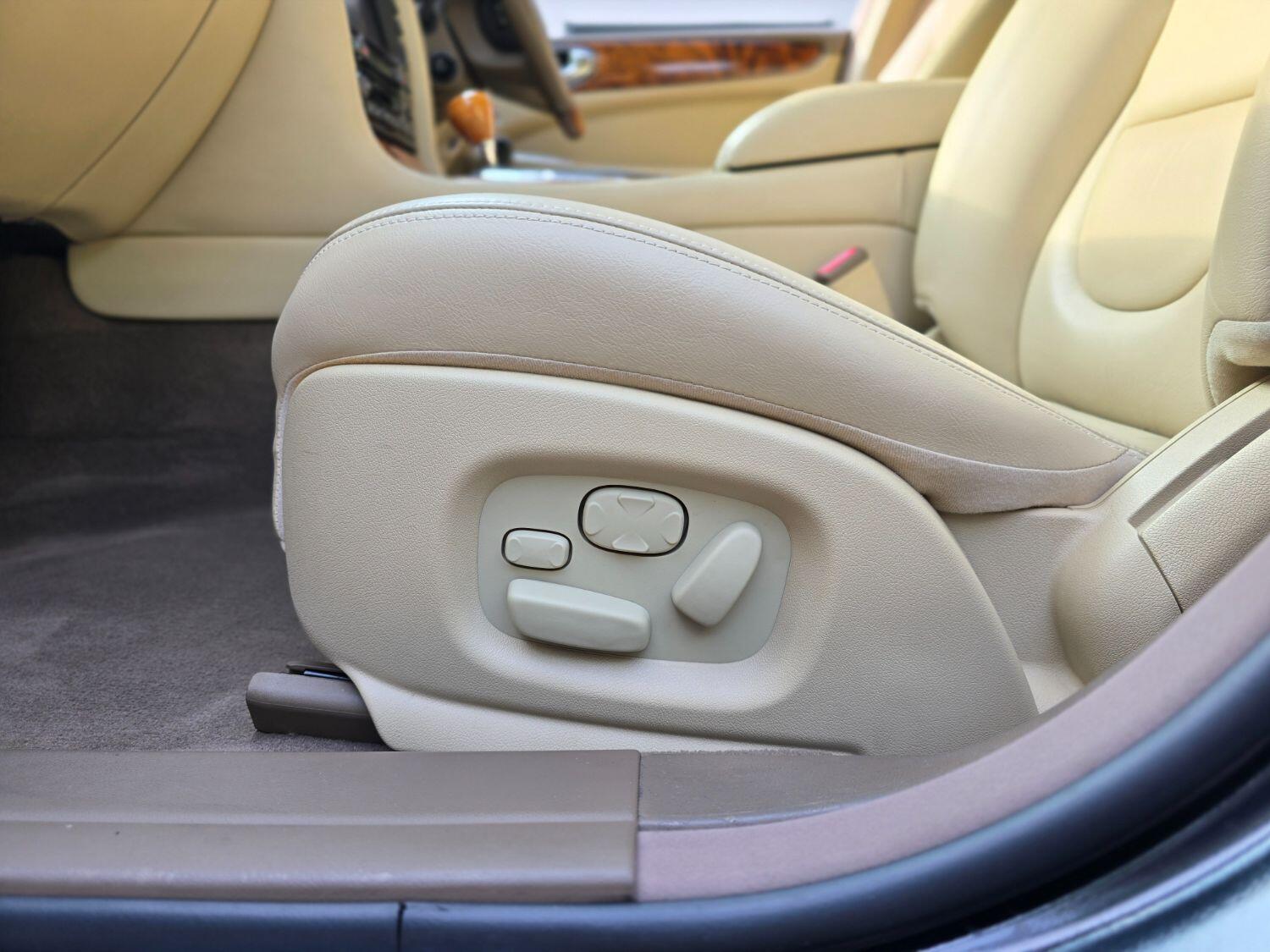 Used Jaguar XJ 2005 for sale - 77189400: Photo 31