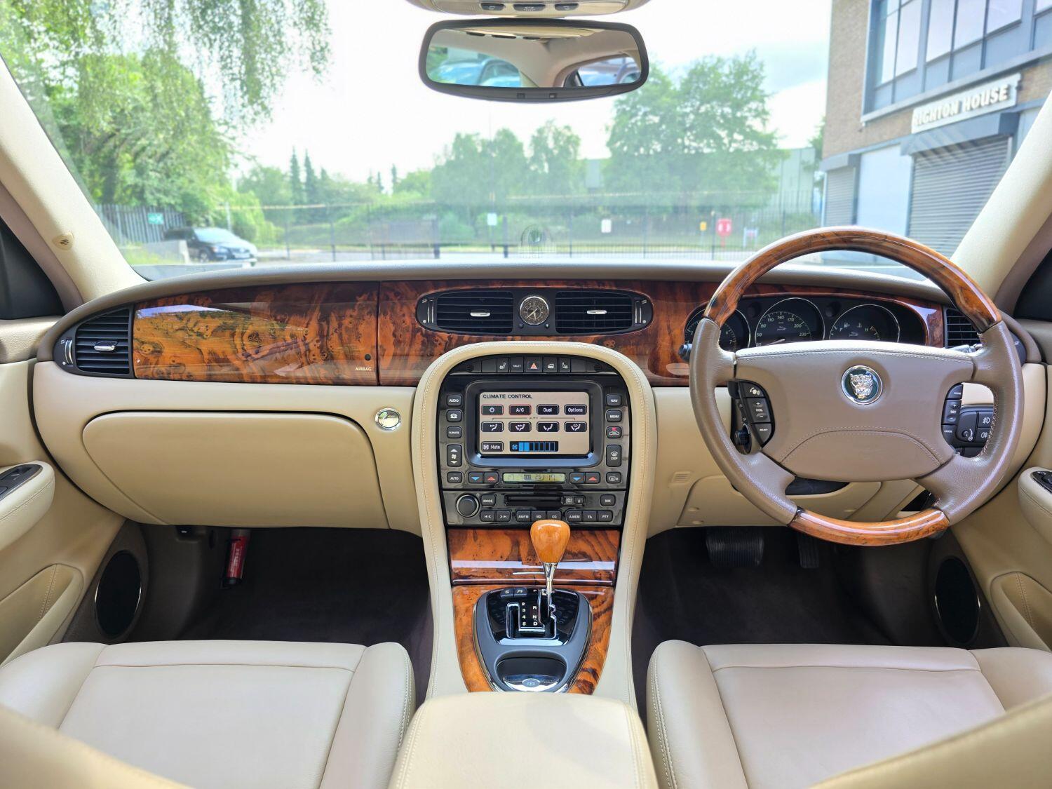 Used Jaguar XJ 2005 for sale - 77189400: Photo 43