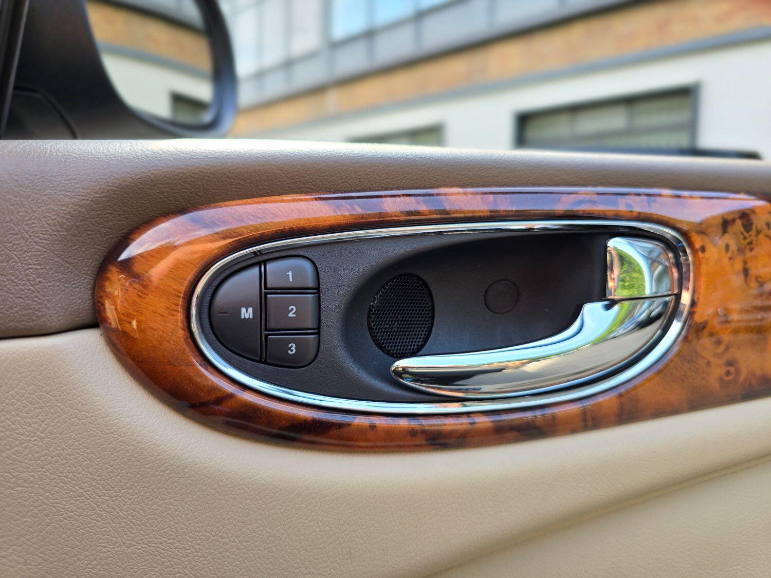 Used Jaguar XJ 2005 for sale - 77189400: Photo 47