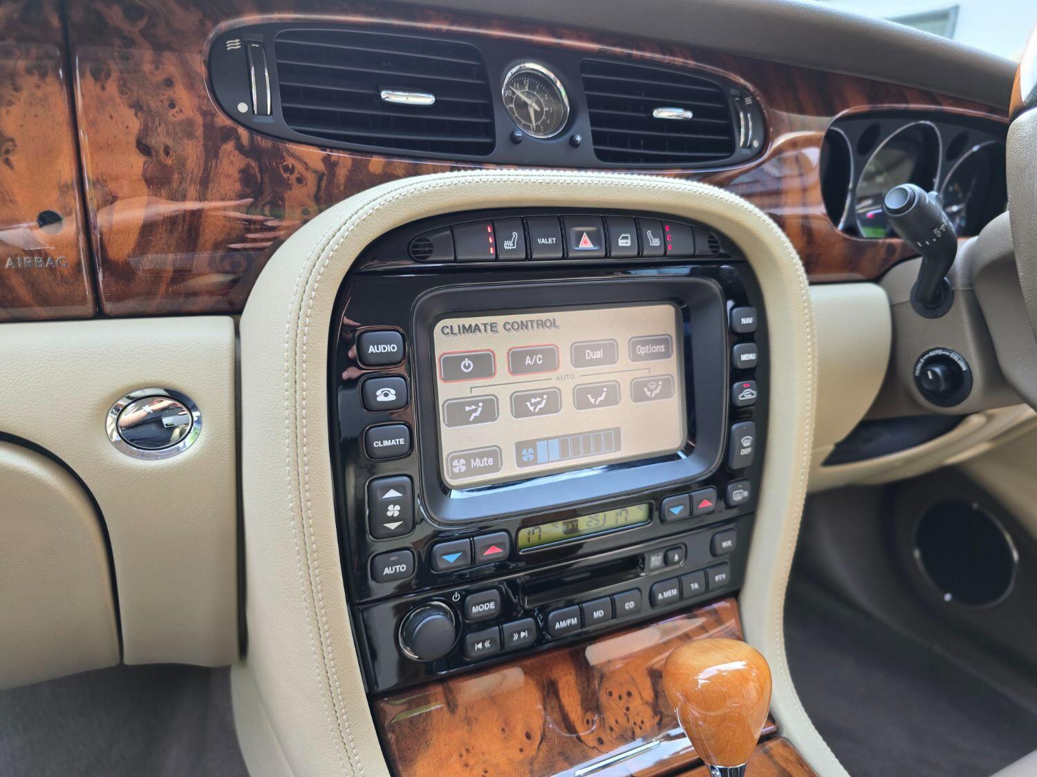 Used Jaguar XJ 2005 for sale - 77189400: Photo 51