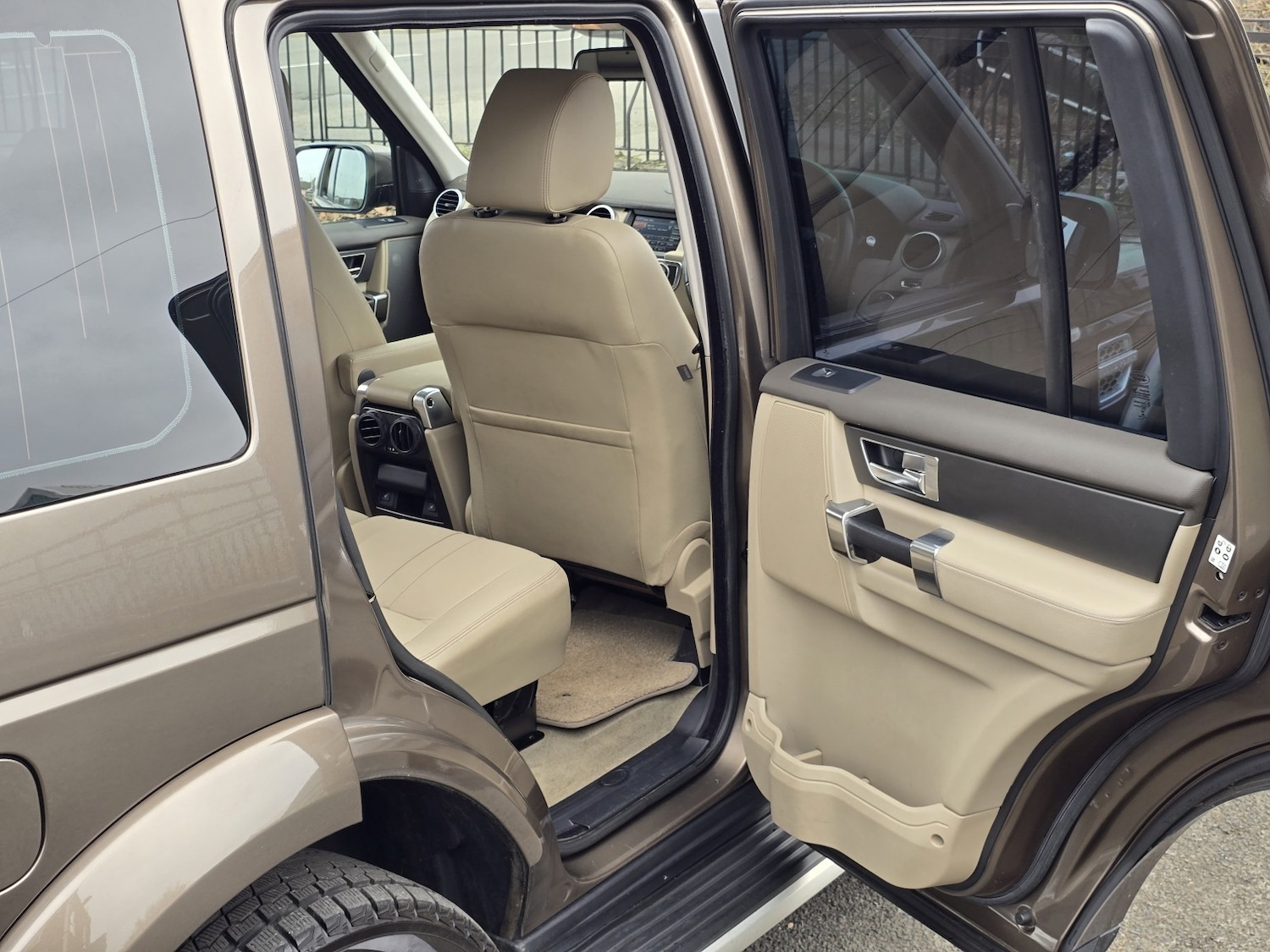 Used Land Rover Discovery 4 2013 for sale - 78070488: Photo 53