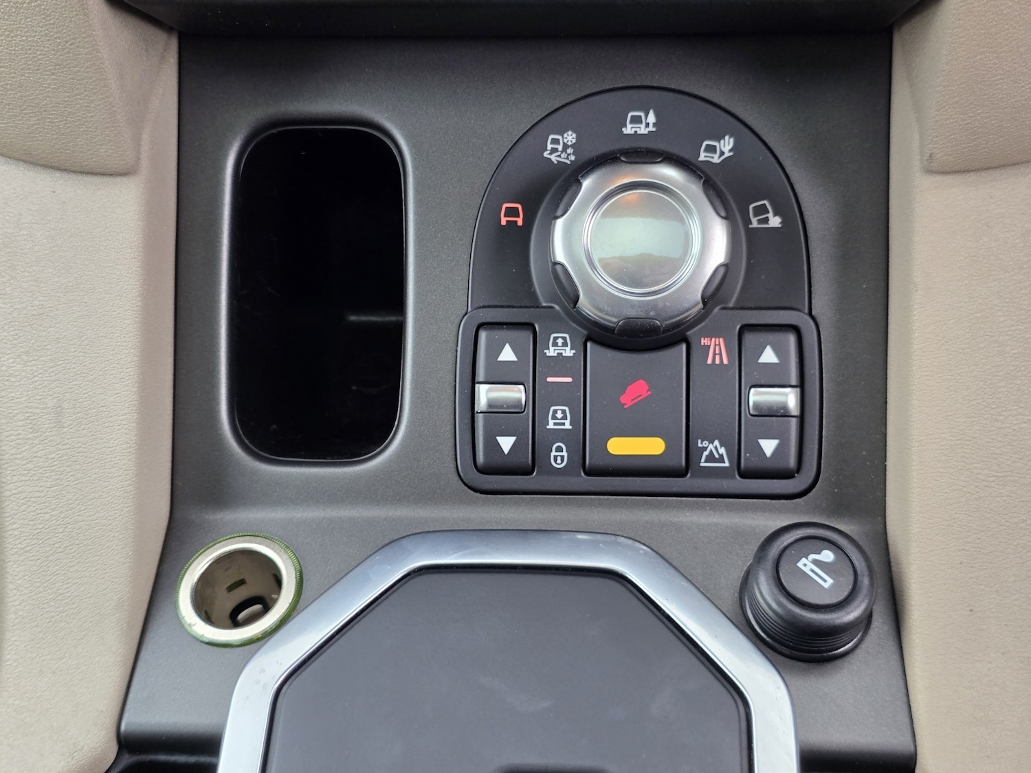 Used Land Rover Discovery 4 2013 for sale - 78070488: Photo 71