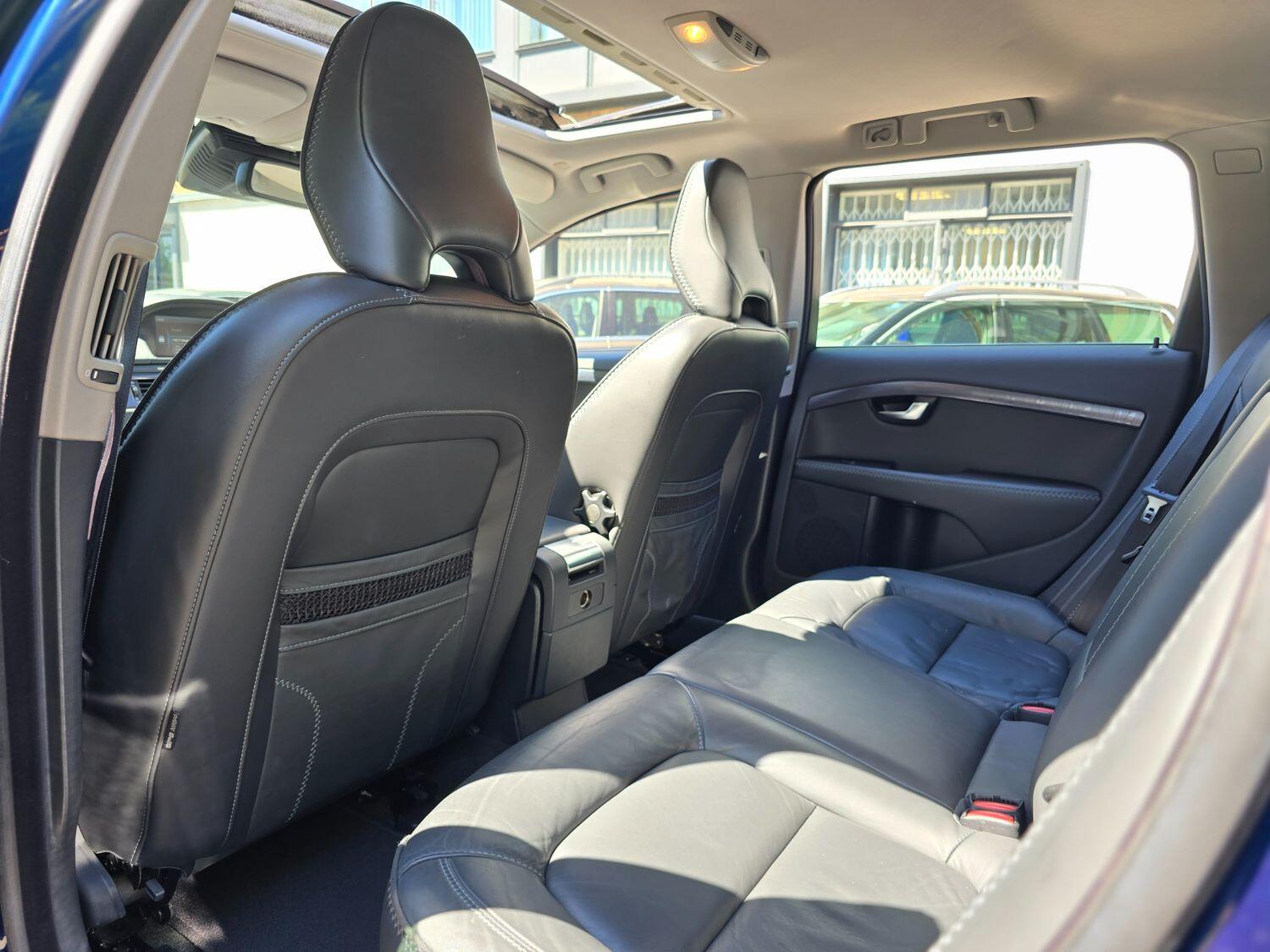 Used Volvo V70 2013 for sale - 77189399: Photo 34