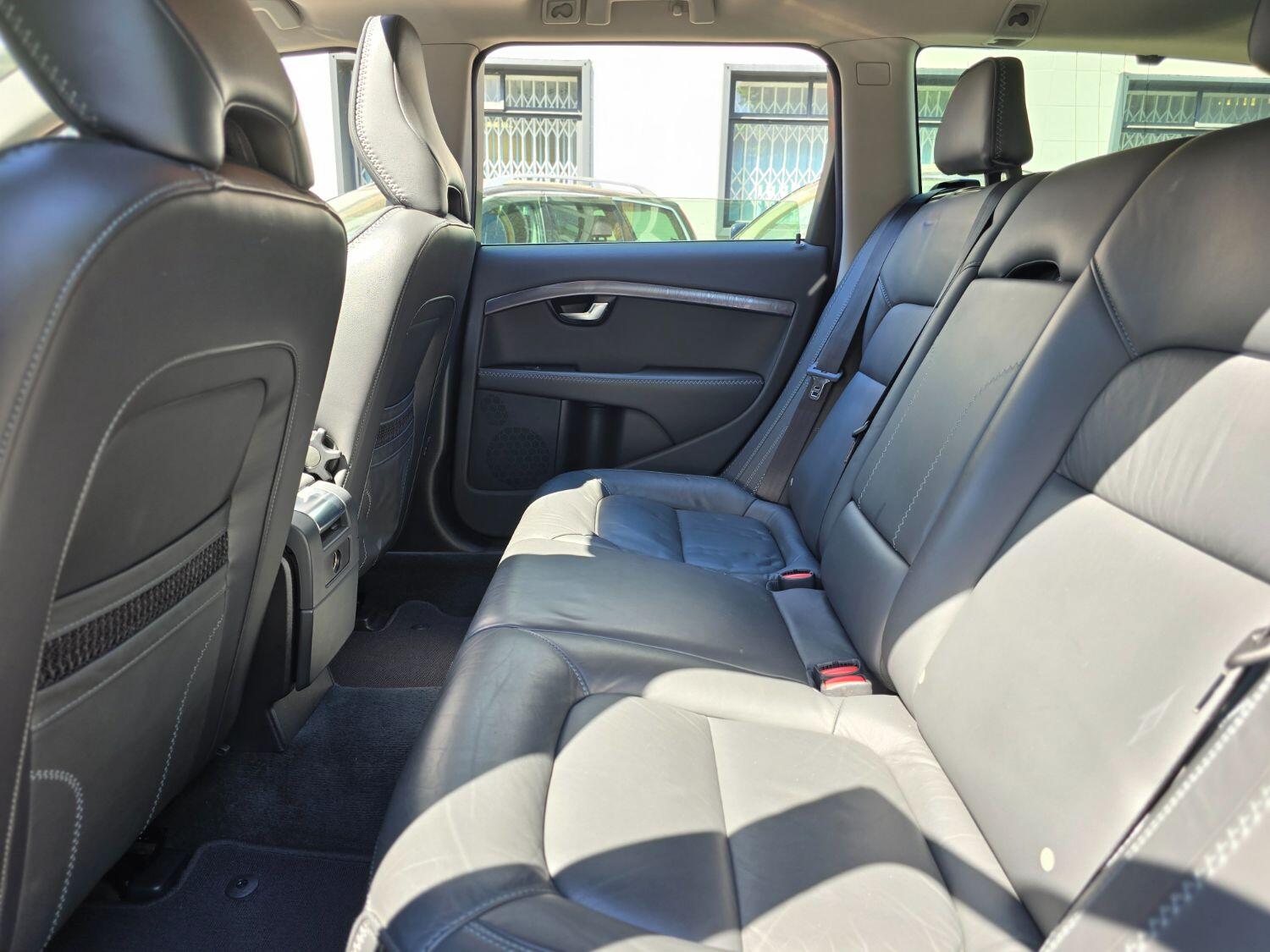 Used Volvo V70 2013 for sale - 77189399: Photo 35