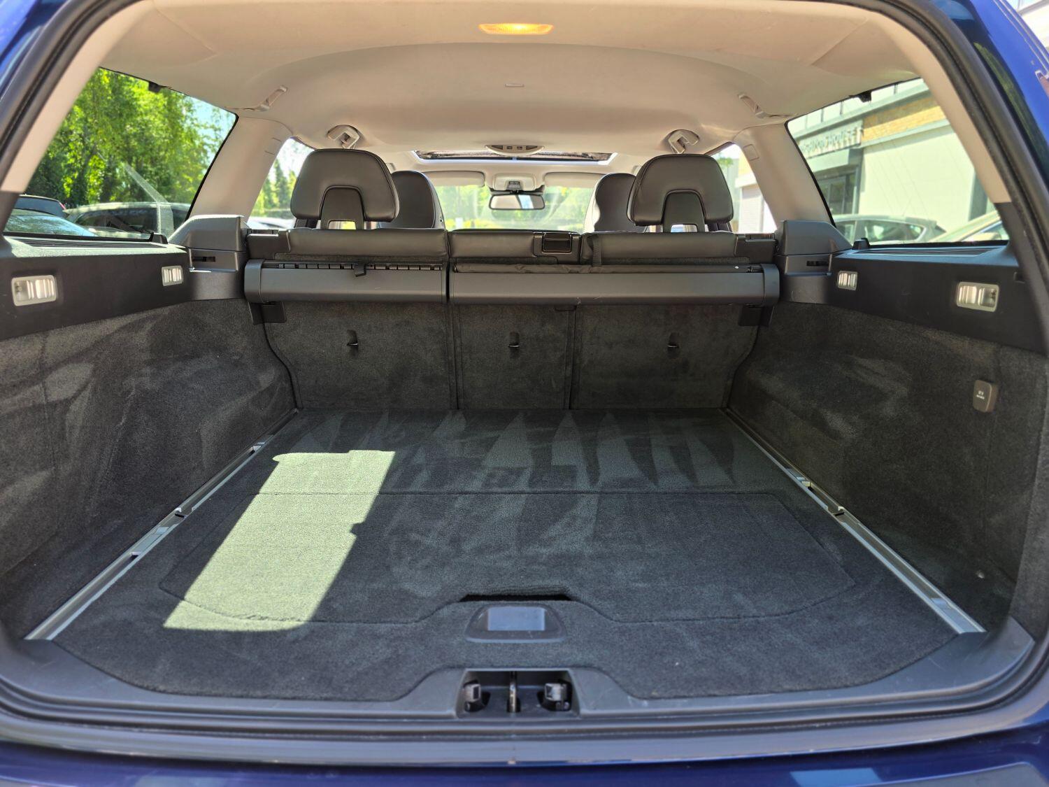 Used Volvo V70 2013 for sale - 77189399: Photo 39