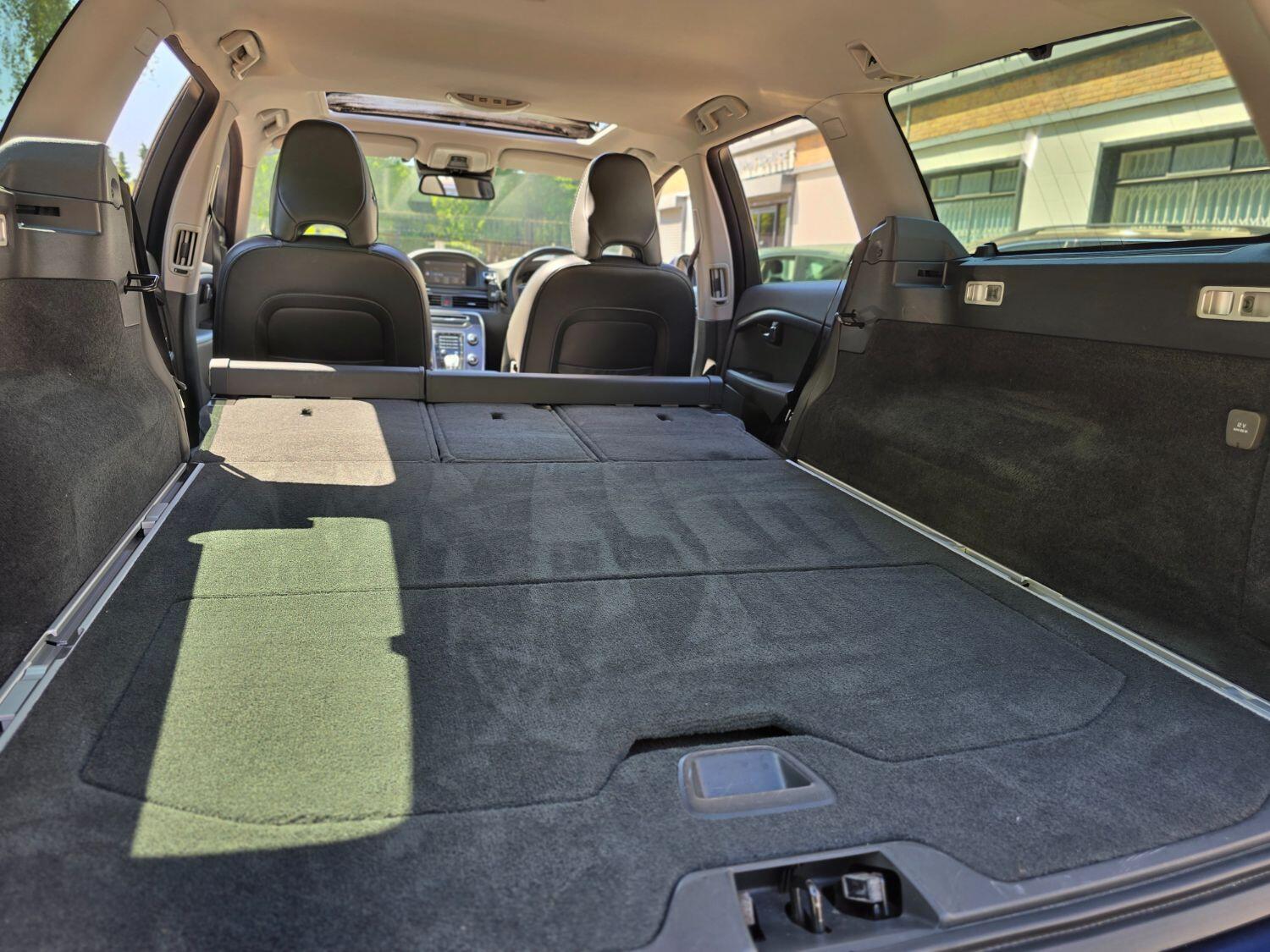 Used Volvo V70 2013 for sale - 77189399: Photo 42