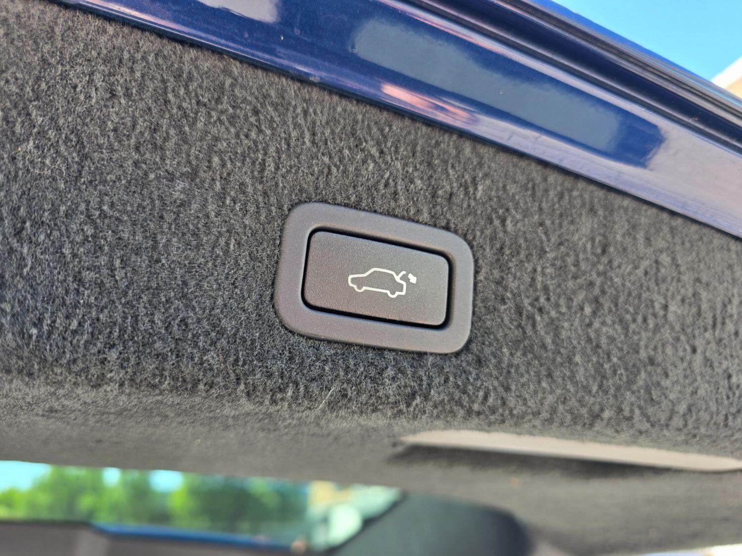 Used Volvo V70 2013 for sale - 77189399: Photo 45