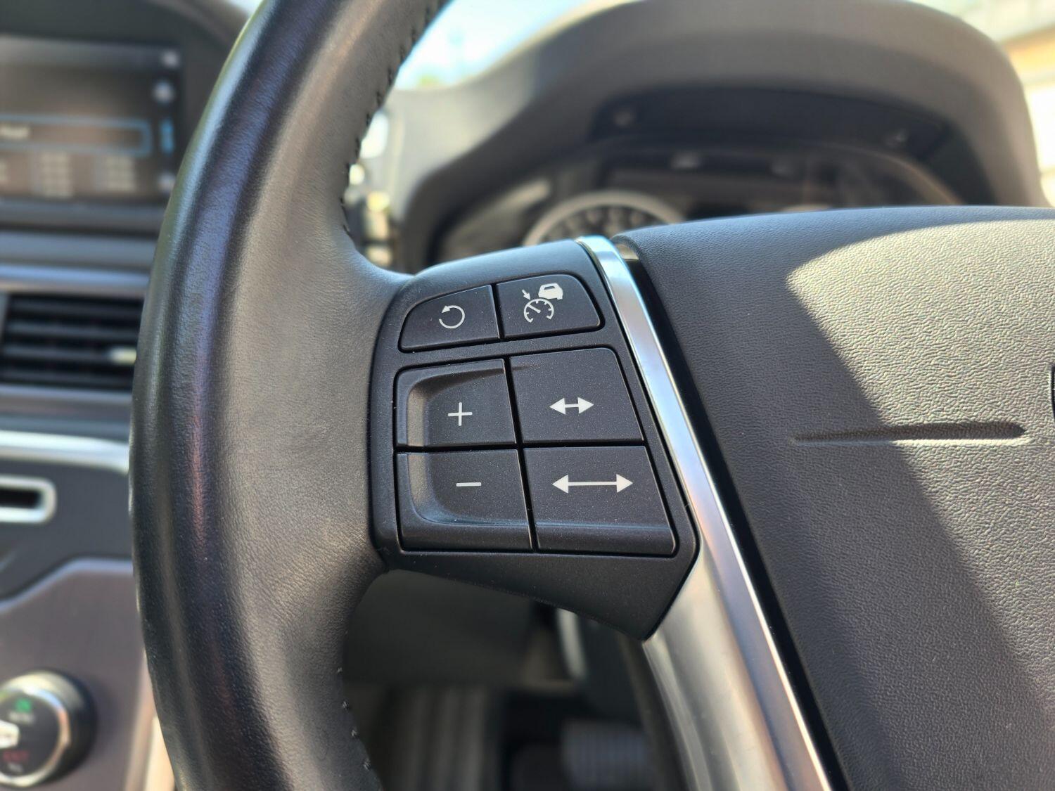 Used Volvo V70 2013 for sale - 77189399: Photo 46