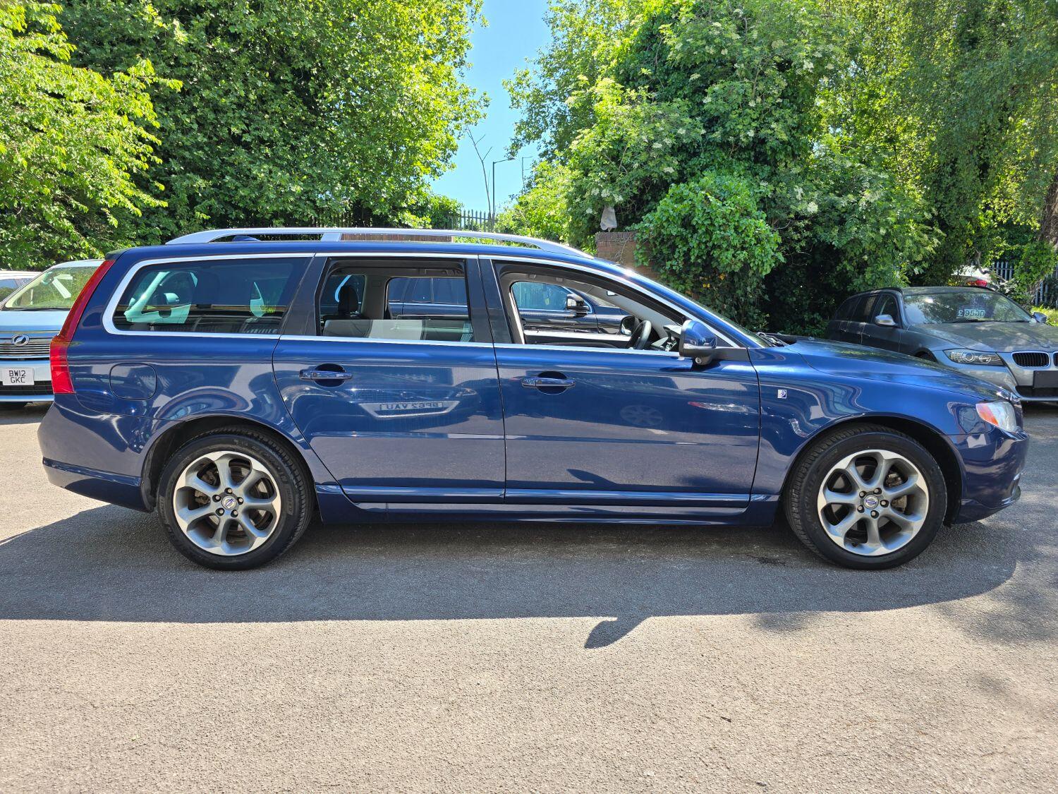 Used Volvo V70 2013 for sale - 77189399: Photo 6