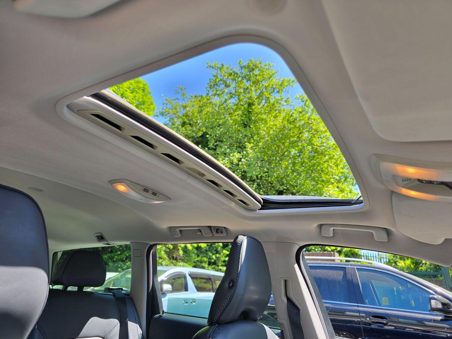 Used Volvo V70 2013 for sale - 77189399: Photo 60