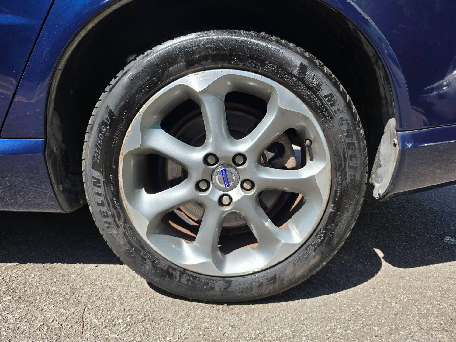 Used Volvo V70 2013 for sale - 77189399: Photo 64