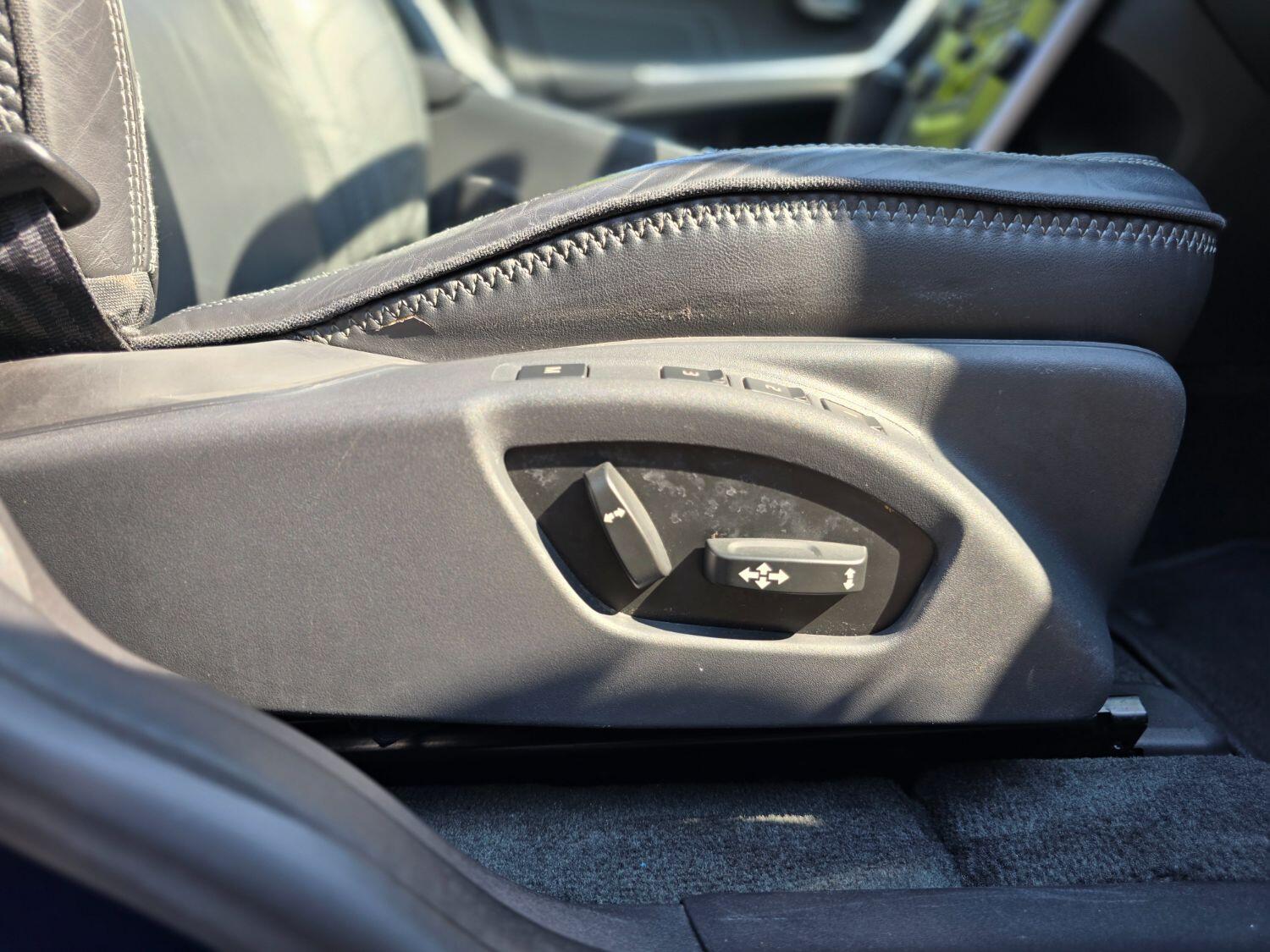 Used Volvo XC60 2011 for sale - 77189396: Photo 15