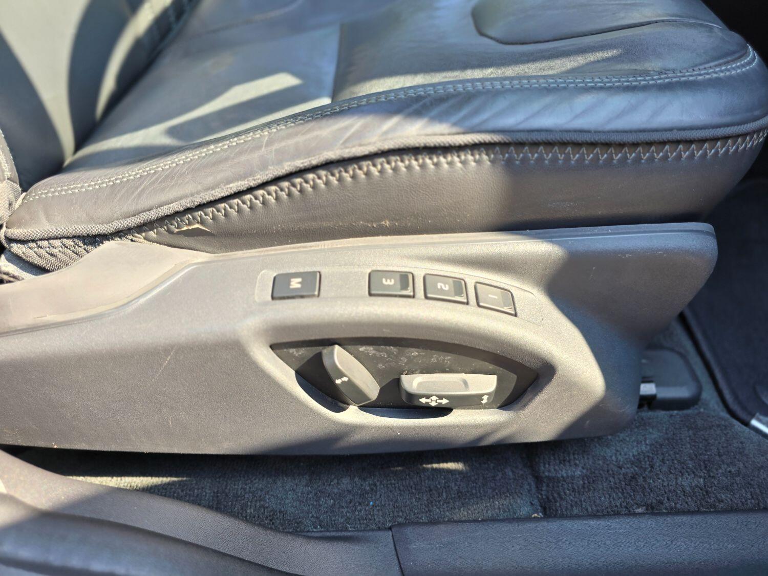 Used Volvo XC60 2011 for sale - 77189396: Photo 16