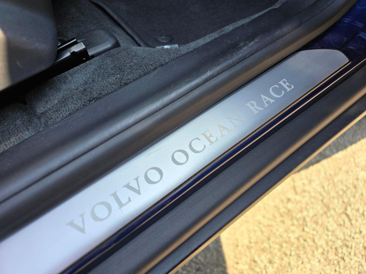 Used Volvo XC60 2011 for sale - 77189396: Photo 18