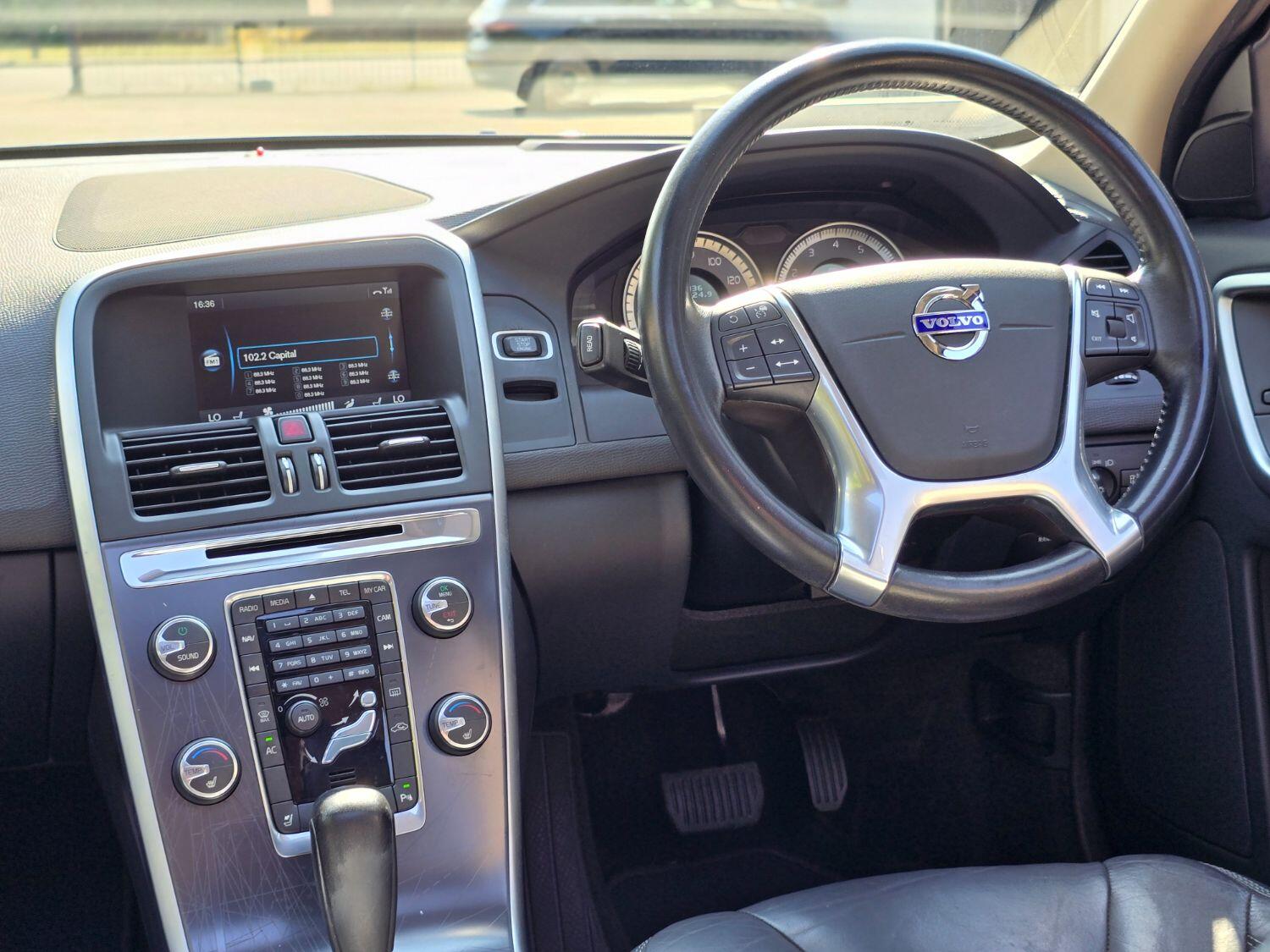 Used Volvo XC60 2011 for sale - 77189396: Photo 22