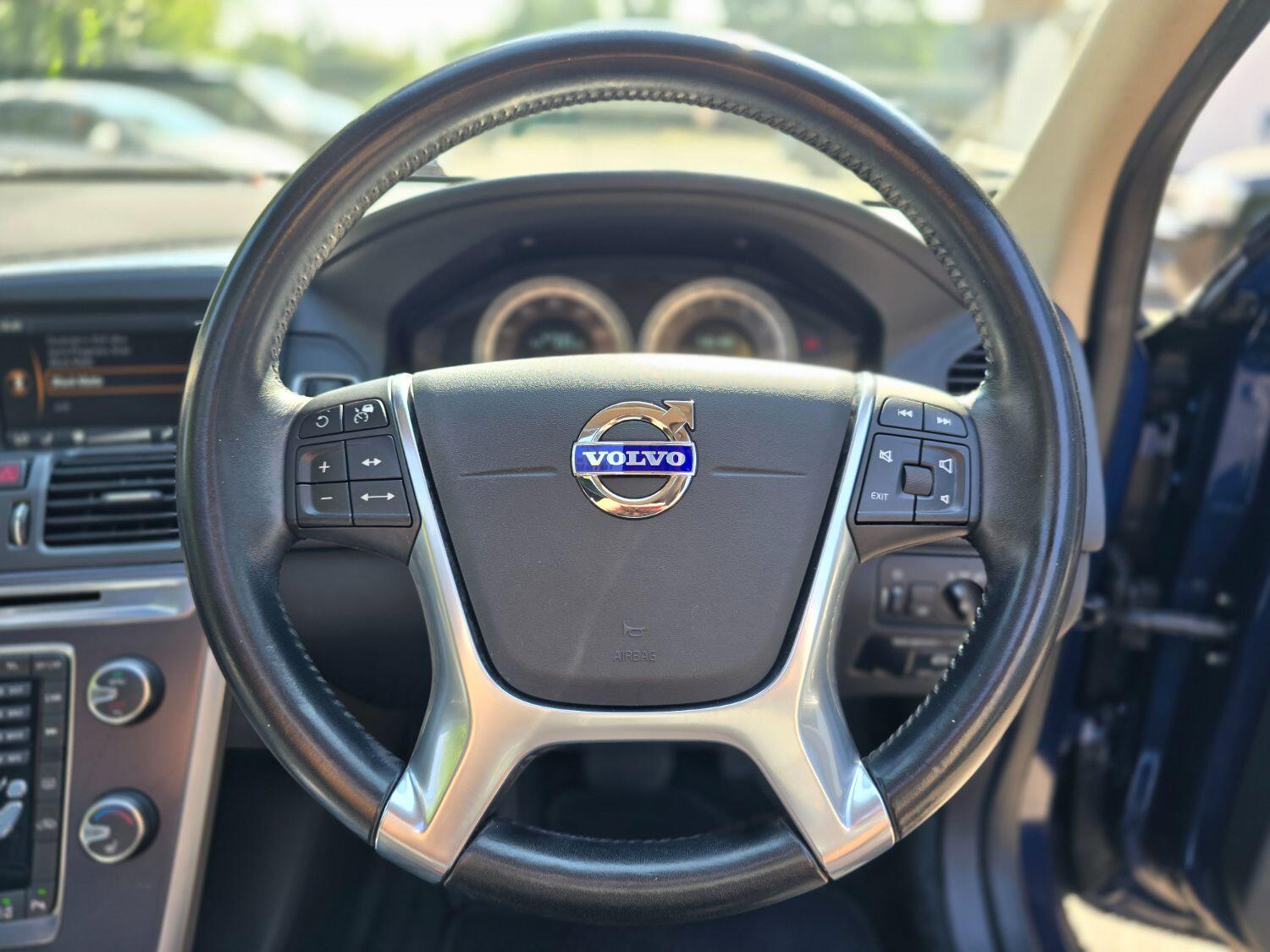 Used Volvo XC60 2011 for sale - 77189396: Photo 24