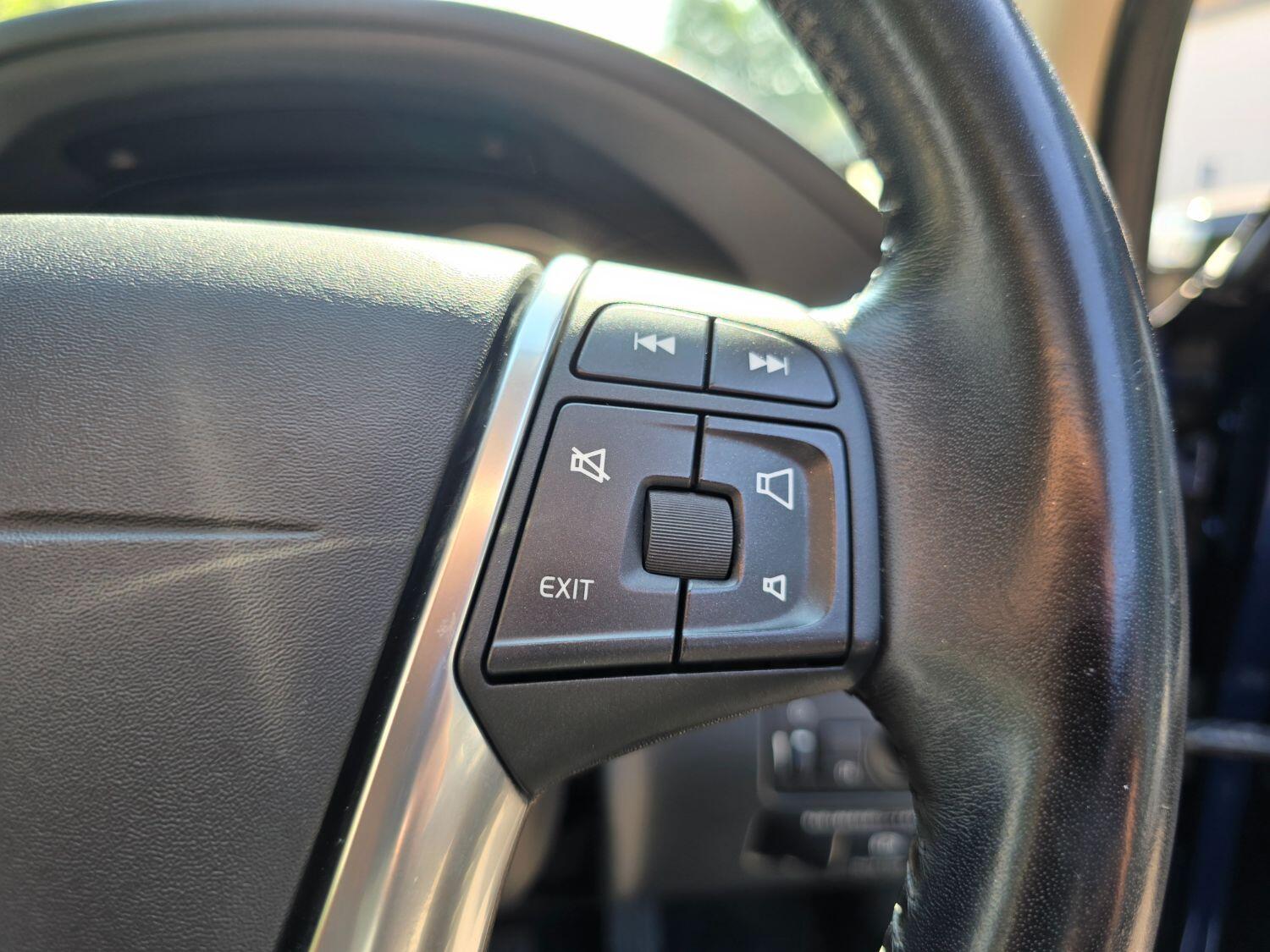 Used Volvo XC60 2011 for sale - 77189396: Photo 29