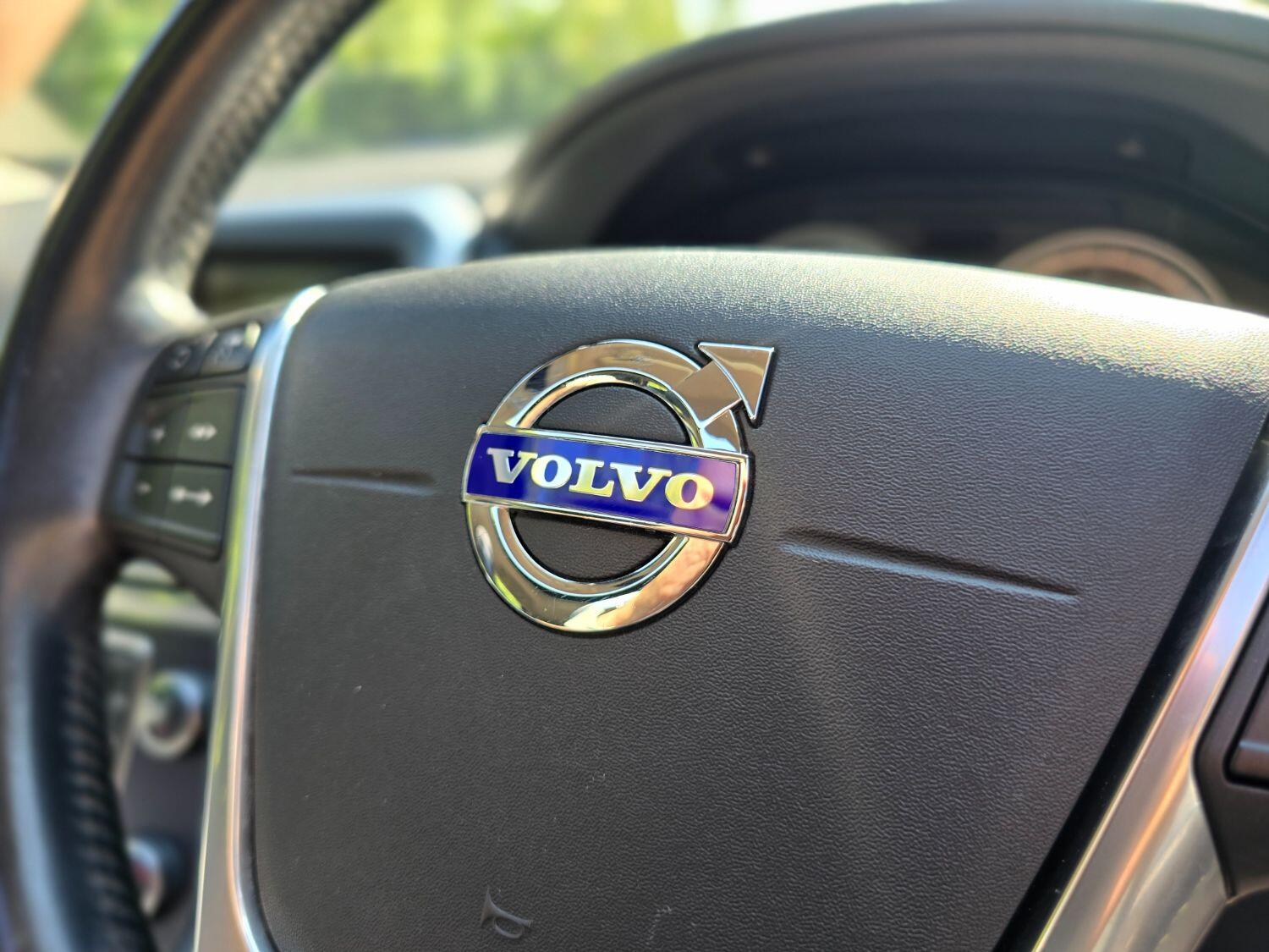 Used Volvo XC60 2011 for sale - 77189396: Photo 30