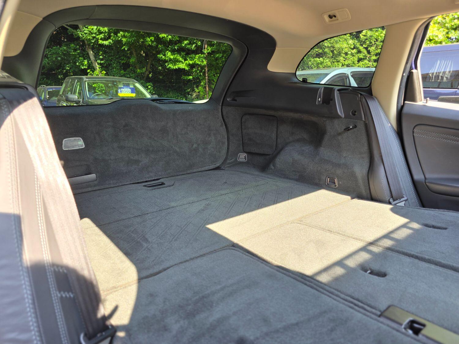 Used Volvo XC60 2011 for sale - 77189396: Photo 48