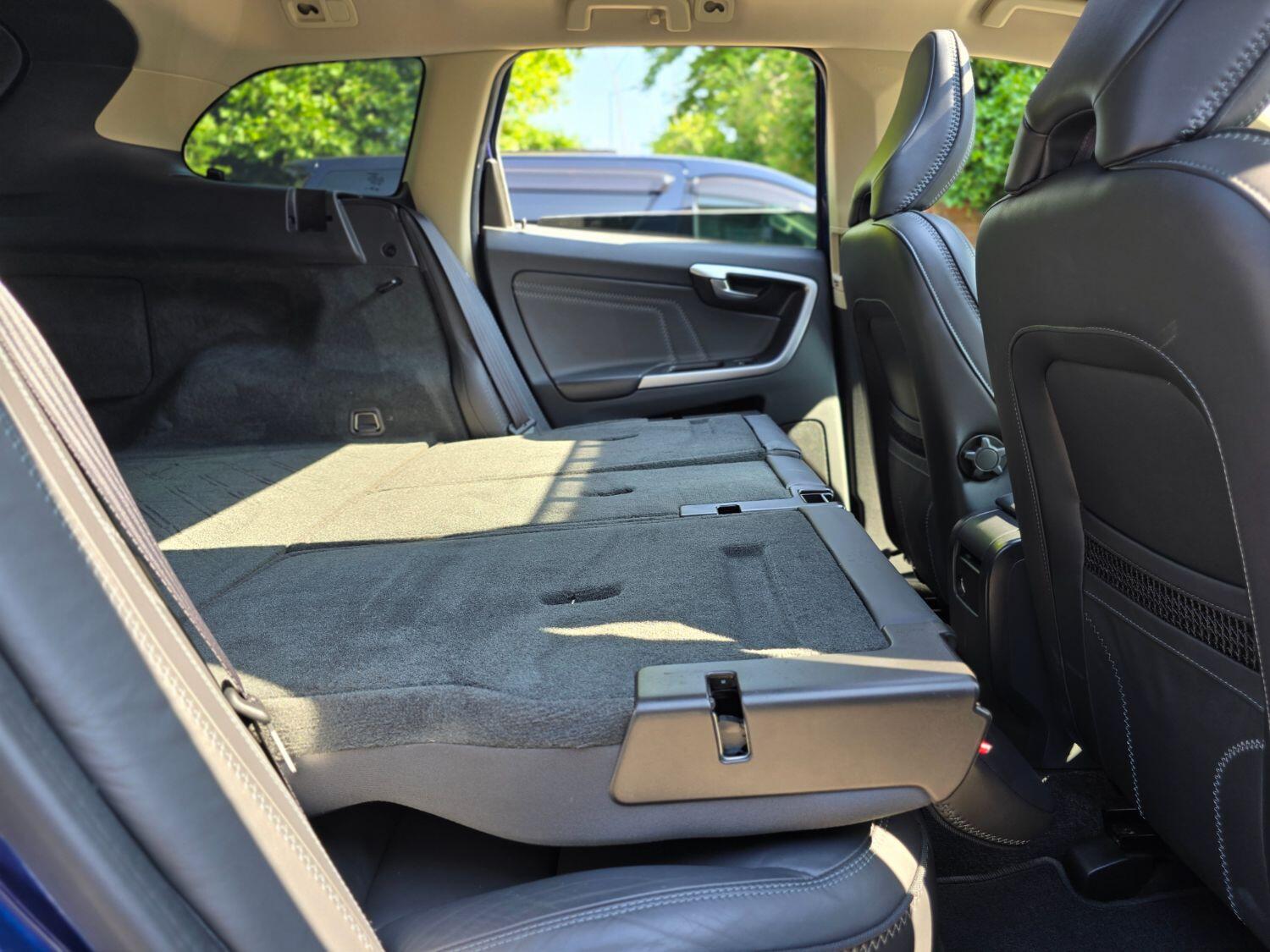 Used Volvo XC60 2011 for sale - 77189396: Photo 49