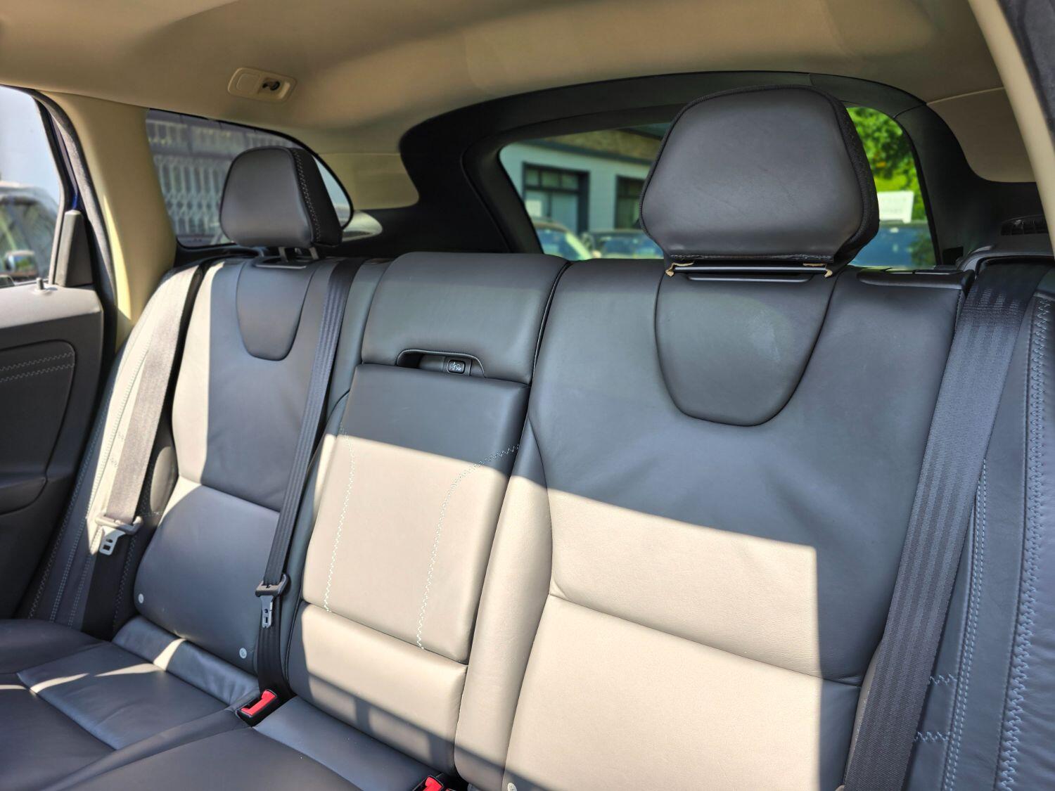 Used Volvo XC60 2011 for sale - 77189396: Photo 55