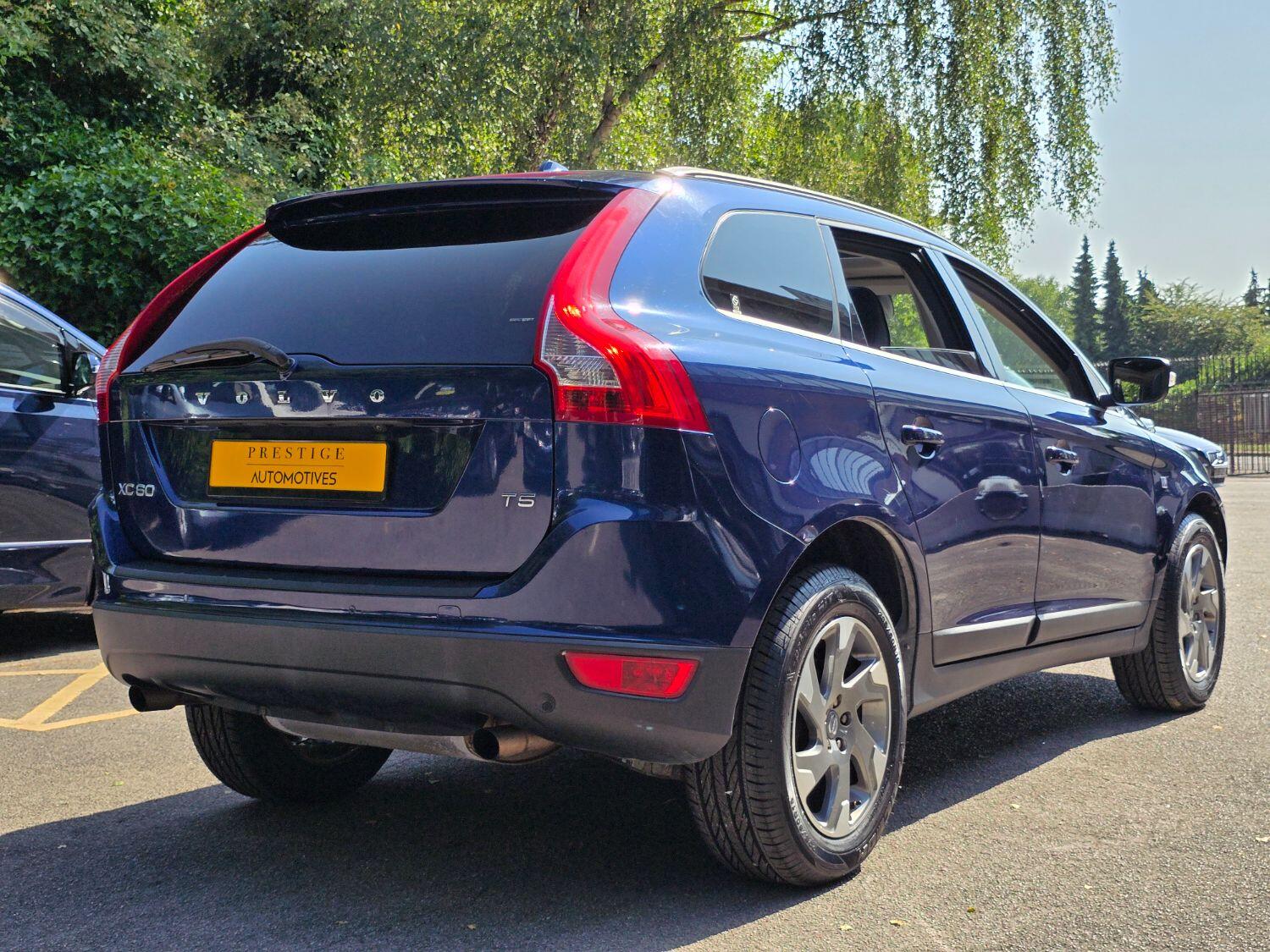 Used Volvo XC60 2011 for sale - 77189396: Photo 6