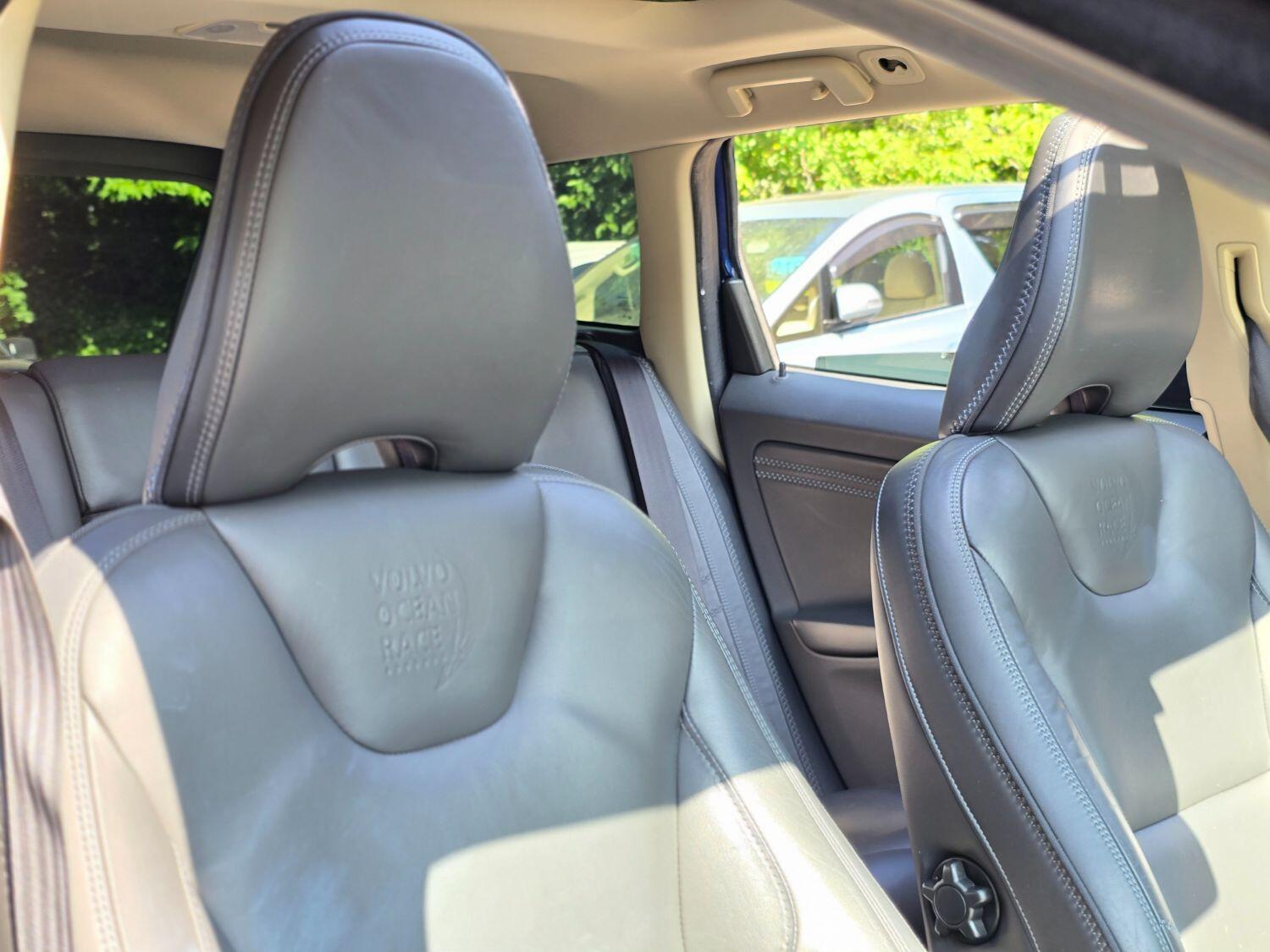 Used Volvo XC60 2011 for sale - 77189396: Photo 63