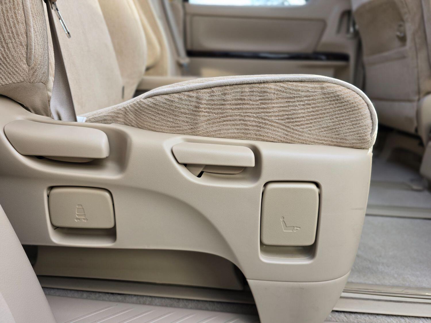 Used Toyota Vellfire 2012 for sale - 77189394: Photo 28